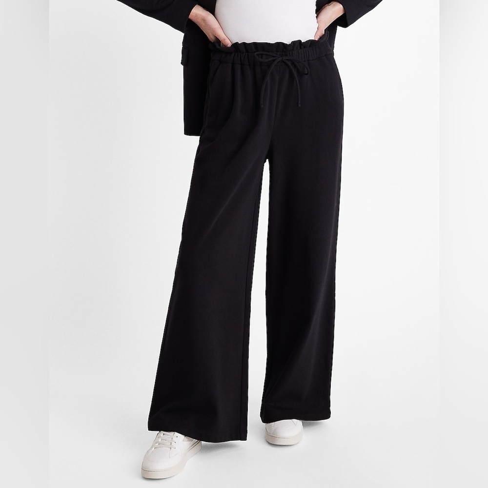 🖤 EXPRESS Black Paperbag Waist Wide Leg Sweatpants Travel Casual with Tie Waist